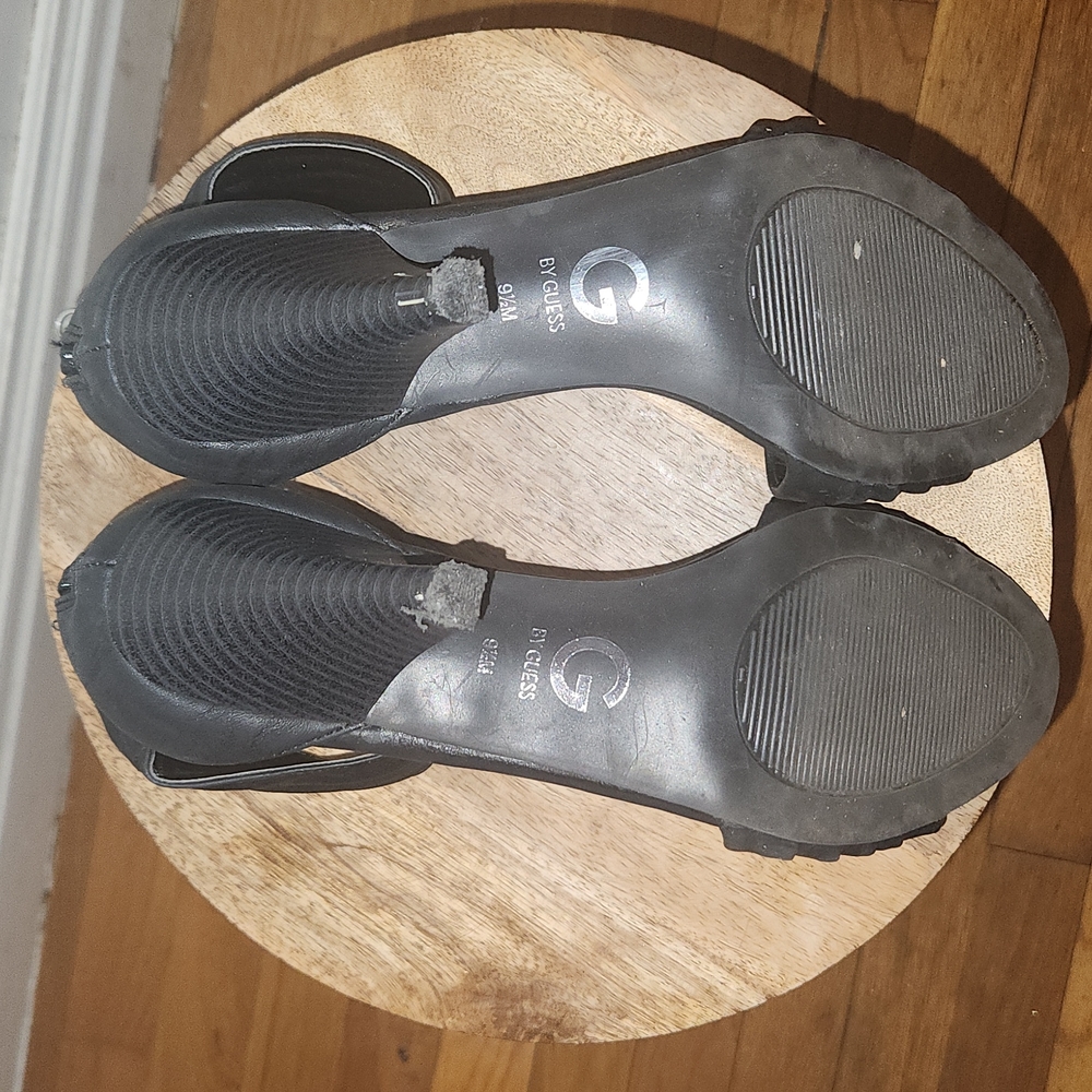 Sandals - Picture 4 of 6